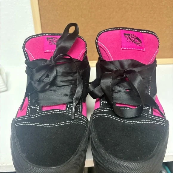 Vans Women's Sneakers in Pink and Black - Picture 2 of 3